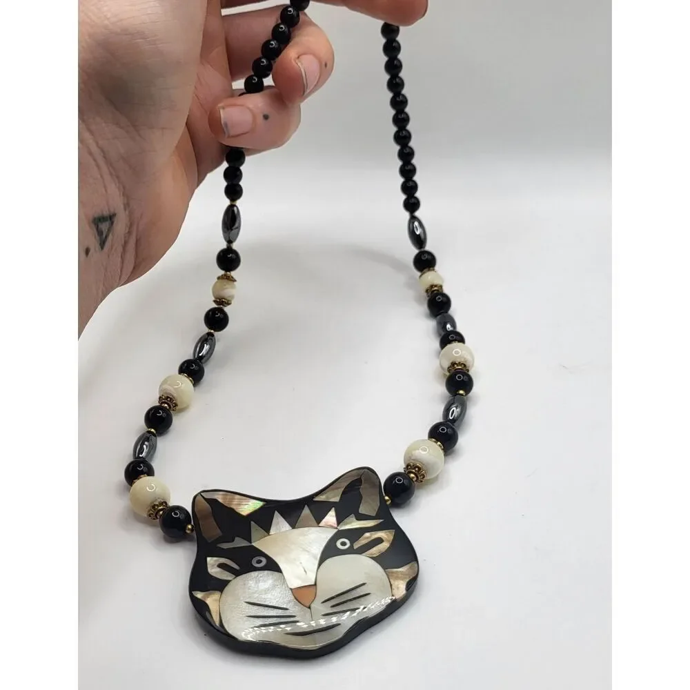 Vintage 1970 Lee Sands Mother of Pearl Inlay Cat Necklace 17in